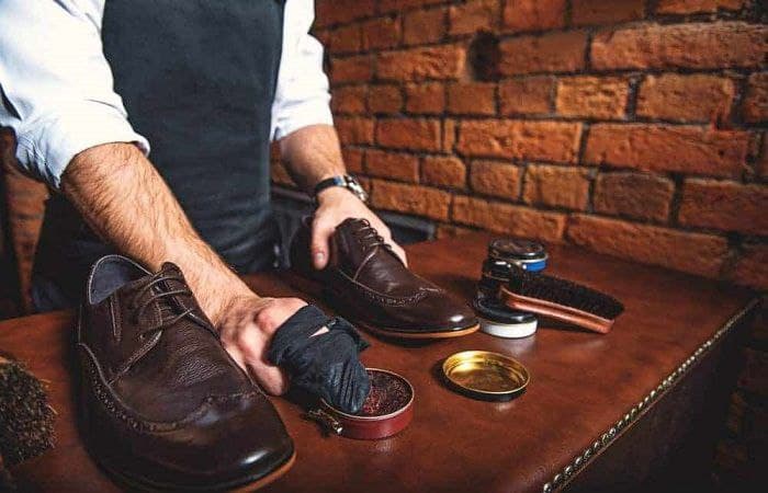 خرید واکس  براق کننده کفش + قیمت فروش استثنایی